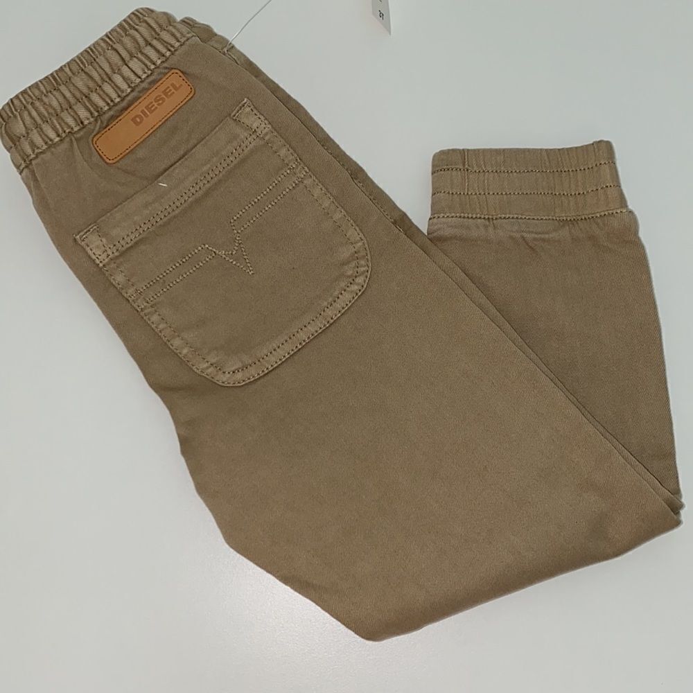 New Diesel pant 3T